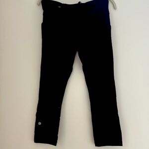 Lululemon Pace Rival Crop Black Pants - NWOT never worn. Sz 8